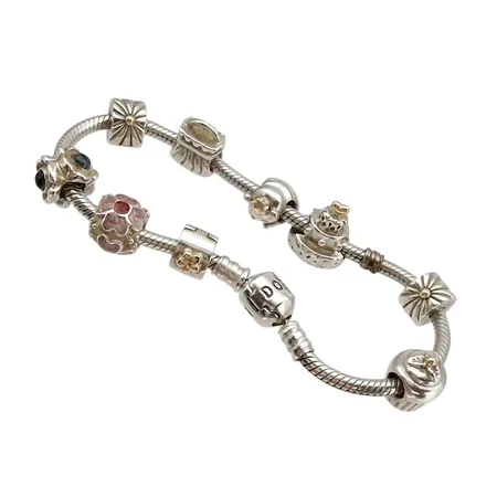 Armband PANDORA, silver 925/1000, ALE, 9 stycken berlocker/charms (samtliga stämplade ALE), längd 19 cm, länk Ø3 mm, berlocker med varierande mått, samtliga stenar och emalj utan anmärkning, fint skick  Vikt: 43,2 g