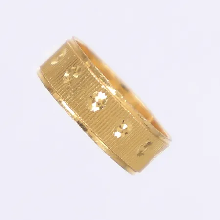 Ring, stl 15, bredd 5mm, 21K Vikt: 2,8 g
