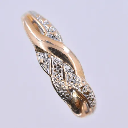 Ring, stl 18, bredd 2-6 mm, 18K. Vikt: 2,9 g