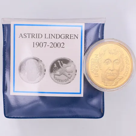 Minnesmynt, Ø36mm, Pippi Långstrump / Astrid Lindgren 1907-2002, nominellt värde 50kr, aluminiumbrons-legering, plastetui Vikt: 0 g
