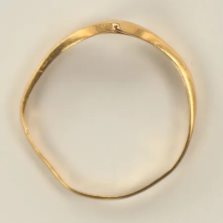 Ring med vit sten, bucklig skena, 18K, 1,1g Vikt: 1,1 g
