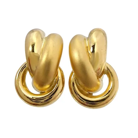 Örhängen, 18K guld, delvis sidenmatterad modell, örhängenas storlek 9x16 mm, fint skick Vikt: 1,9 g