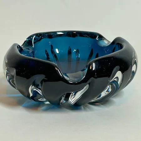 Askkopp, troligen Murano Summerso, design Alessandro Mandruzzato, ca 6 cm, Ø14cm Vikt: 0 g
