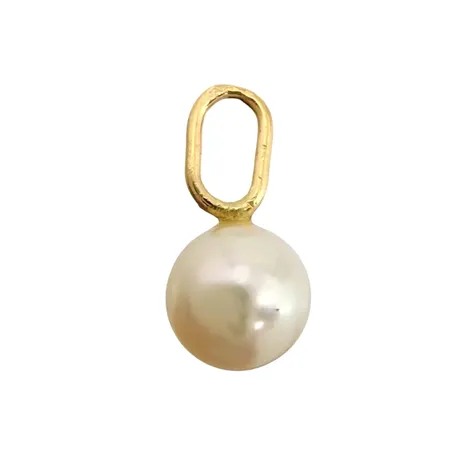 Hänge, 18K guld, liten modell, odlad Pärla Ø 5 mm, blåvitrosa ton, god lyster, hängets längd inkl. ögla 10 mm, fint skick Vikt: 0,2 g