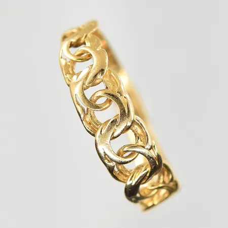 Ring Bismarck, stl 16½, bredd 2-6 mm, 18K. Vikt: 1,7 g