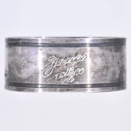 Servettring, Ø45x32 mm, bredd 20 mm, silver 830/1000. Vikt: 19,8 g