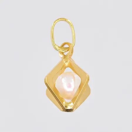 Hänge med pärla, stl 17x9,5mm, 18K Vikt: 1 g
