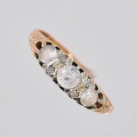 Ring med vita stenar, stl 16¾, defekter, 18K Vikt: 2,2 g