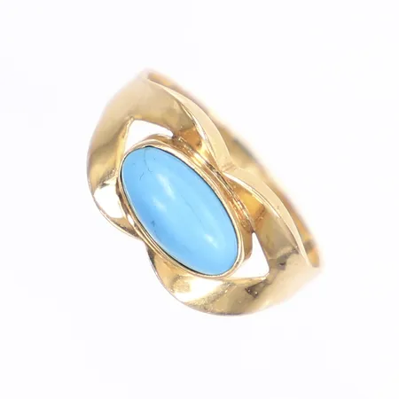 Ring med turkos sten, stl 18½, bredd 2-10mm, tillv. Bengt Hallberg, 1962, sten något lös i sarg, 18K Vikt: 2,7 g