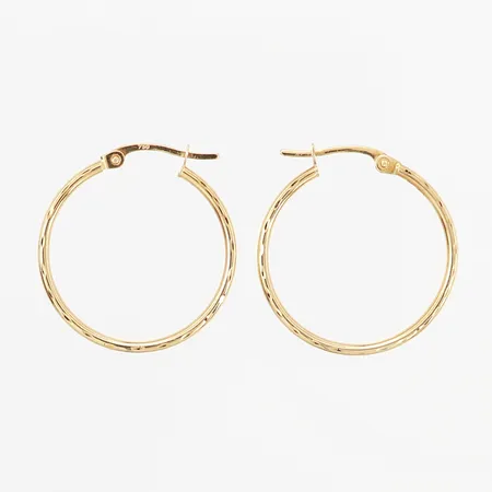 Ett par örhängen, creoler, mönstrad dekor, Ø25mm, 18K Vikt: 1,2 g
