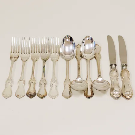 Bordsbestick Olga, 5 gafflar 180mm, 2 knivar 210mm, (stål i blad), 4 skedar 180mm, etui för 12 gafflar medföljer, bruttovikt 515,8g, silver 830/1000 