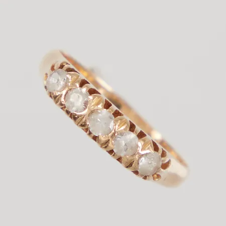 Ring stl 16, bredd 1,9-3,8mm, vita stenar, 18K Vikt: 0,2 g