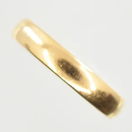 Ring, stl 18, bredd 4 mm, 14K. Vikt: 2,2 g
