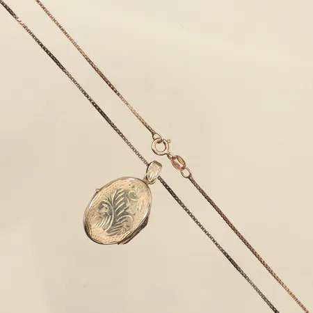 Kedja Venezia, längd 70cm, bredd1mm, medaljong, längd 34mm, bredd 19,5mm, silver 925/1000 Vikt: 9,3 g