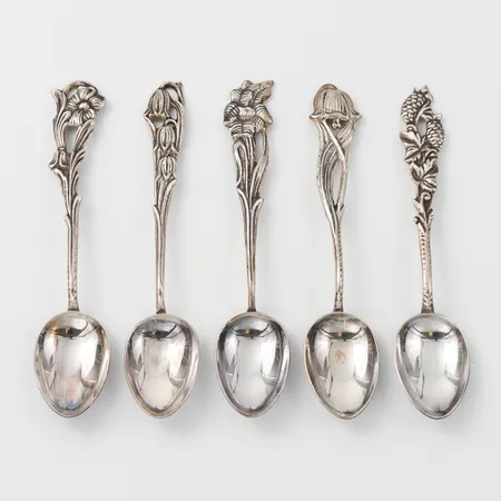 Skedar 5 st, GEWE, längd ca 10 cm, silver. Vikt: 44,3 g
