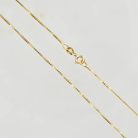 Kedja Venezia, längd 38 cm, bredd 1 mm, 18K. Vikt: 2,3 g