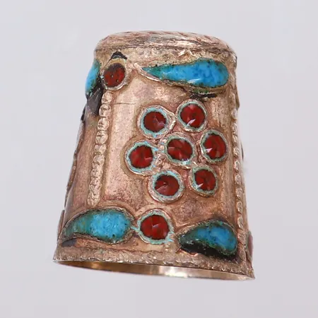 Fingerbord med blå och röd emalj, ca 21x18mm, skadad emalj. 935/1000 silver  Vikt: 5 g