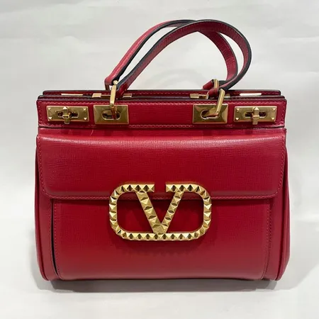 Väska Valentino Garavani Rockstud Alcove, läder, detaljer i gulmetall, axelrem, mått ca 24x18cm, lätt bruksslitage, mindre repor samt smuts, påse från NK tillkommer