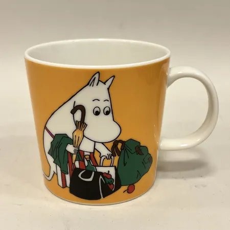 Muminmugg, Muminmamma, Aprikos, 75- års jubileum, Arabia, Finland, höjd 8cm, etikettmärkt, Made in Thailand Skickas med paket.