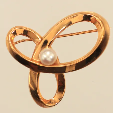 Brosch med pärla, ca 30x32mm, Guldvaruaktiebolaget G. Dahlgren & Co Ab, år 1965, 18K Vikt: 3,7 g