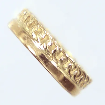 Ring, Bismarck detalj, Ø17¼mm, bredd 0,8mm, 18k Vikt: 1,4 g