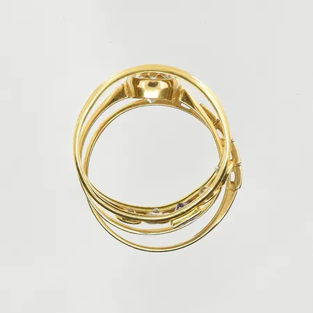 Diverse defekt guld med stenar, 18K. Vikt: 4,1 g