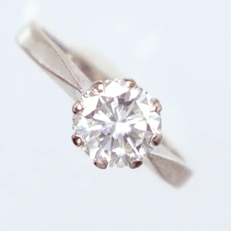 Ring diamant, vitguld,  1,25ct W-TCR (H-I) / SI , Wissings Guld AB, år 1990, Ø16¾, behov av omrodering, 18k  Vikt: 3,7 g