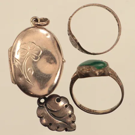 Diverse silversmycken, stenar, skeva, gravyr, defekt, silver Vikt: 10,9 g