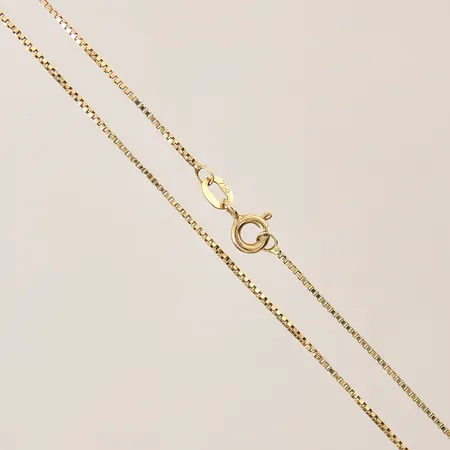Kedja Venezia, längd 57cm, bredd 1mm, ojämnheter, 18K Vikt: 2,7 g