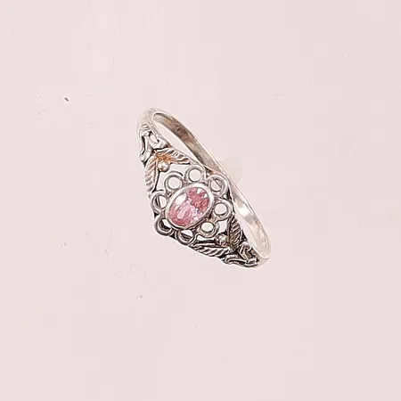 Ring, Ø18¾, rosa sten, 925/1000 Silver 1,7g.