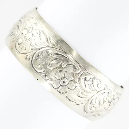 Armband med blomsterdekor, stelt, ca 18cm, bredd: 21,5mm, år 1958, TESI, Göteborg, smärre skevheter, silver  Vikt: 20 g