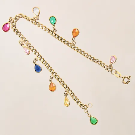 Armband Pansar med 10st integrerade berlocker, färgade stenar, längd 18,5cm, bredd 3,5-17mm, skadad länk, 18K Vikt: 7,4 g