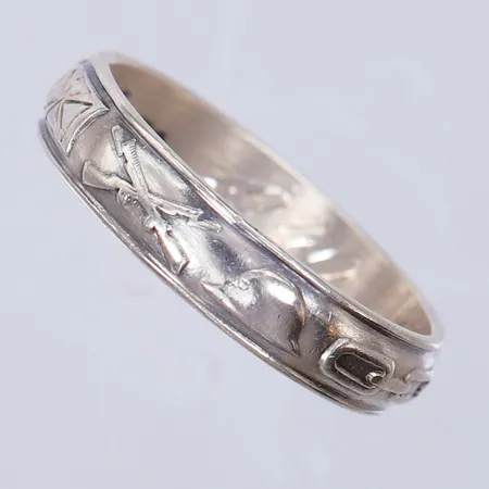 Beredskapsring, Sverige WWII, infanteriet, stl 20¾, bredd 5,2mm, gravyr, CDB - Bäckström Stockholm/Uppsala 1940. 830/1000 silver  Vikt: 4,4 g