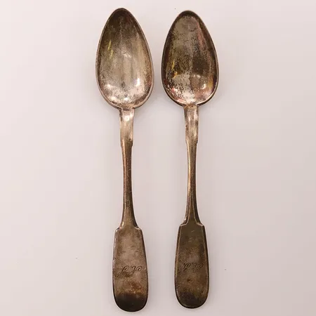 2 Äldre kaffeskedar 15cm,gravyr.Silver 41,4g 