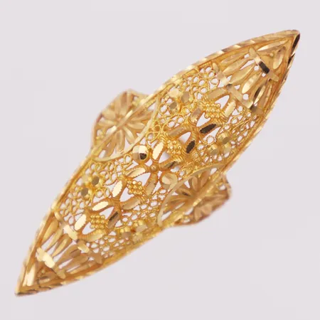 Ring, genombrutet mönster, stl 18, bredd 52mm, 22K Vikt: 5,5 g