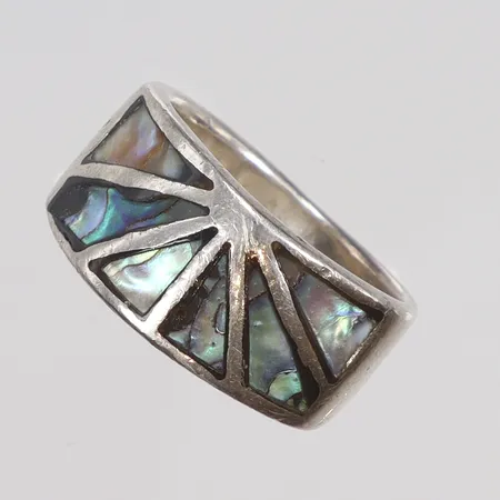 Ring med pärlemo stl 16½ bredd 5-10mm, silver 925/1000 Vikt: 6,5 g