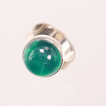 Ring, Ø18, bredd:15mm, grön sten, 830/1000 Silver 5,3g.