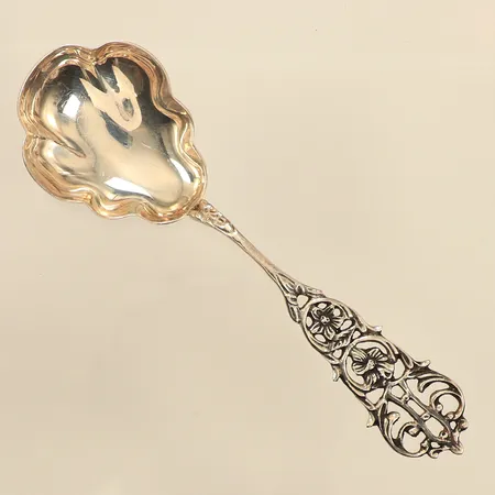 Kompottsked, organisk dekor, längd 14cm, silver  Vikt: 23,9 g