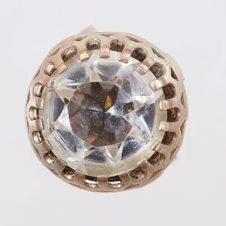 Ring med vit sten, stl 17½, ca bredd 4,8-20mm, reglerbar skena. 925/1000 silver  Vikt: 8,9 g