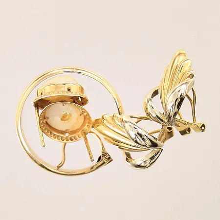 Guldsmycken, stenar, bucklor, slitage, udda, 18K  Vikt: 5,8 g