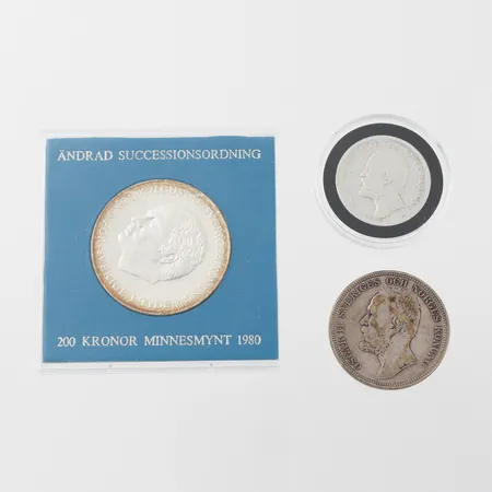Mynt 3 st, 2 krona 1898, 1 krona 1898, 200 kronor 1980. Vikt: 0 g