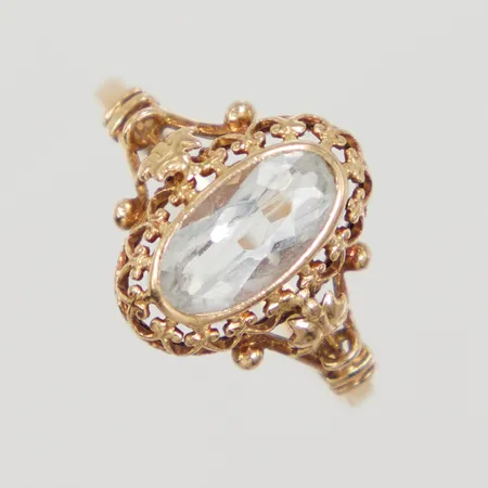 Ring med ljusblå sten, stl 16¾, bredd 1,4-13mm, 18K Vikt: 1,8 g