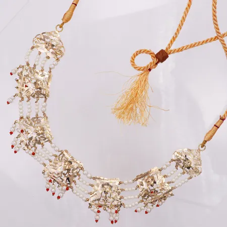Collier, tygsnöre, plastpärlor, regelbart längd, bredd 5-50mm, skev, 9K. Bruttovikt 46,3g Vikt: 0 g
