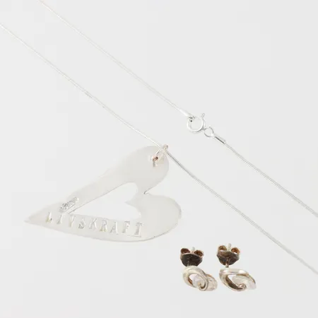 Collier med hänge, örhängen paret,silver. Vikt: 13,8 g