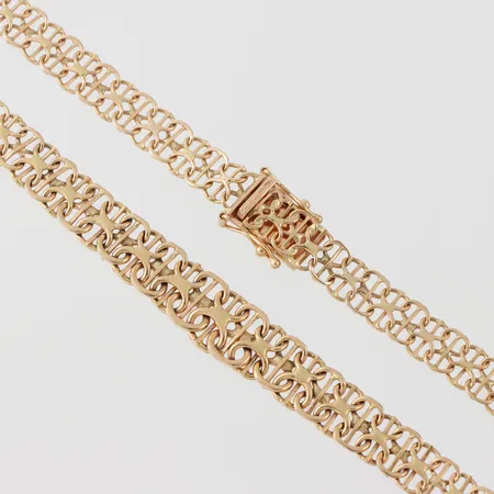 Collier X-länk med stav, längd ca 47 cm, bredd 6.7-9.4 mm, 18k. Vikt: 22,8 g