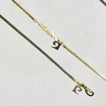 Collier, längd 38 cm, bredd 2 mm, ett armband, längd 18 cm, bredd 2 mm, förgylld metall, Pierre Cardin.