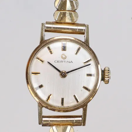 Damur Certina 14K Ø19mm boett nr. 0809.493/891265, manuell uppdragning, flexlänk i stål, smärre slitage, bruttovikt 16,8g Skickas med postpaket.