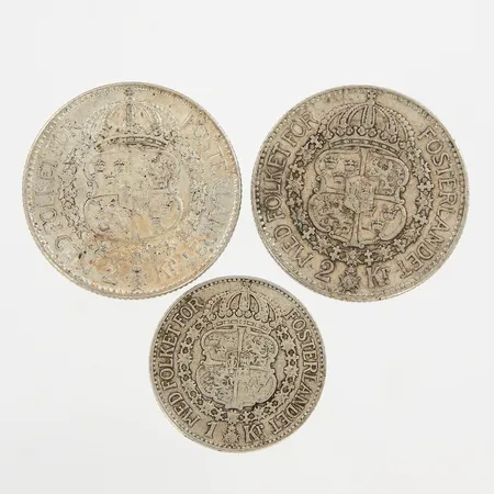 Tre mynt, silver 800/1000 Vikt: 37,4 g