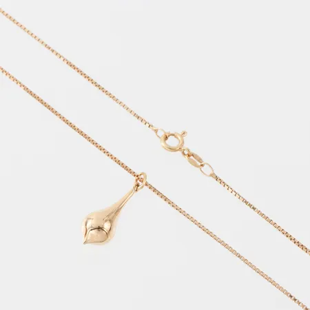 Collier Venezia med dropphänge, längd ca 42 cm, hängets höjd 24 mm, 18k. Vikt: 4,3 g