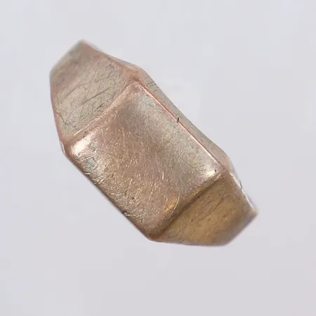 Klackring, stl 18½, ca bredd 3-9,5mm, bucklig, skev. 835/1000 silver  Vikt: 6,3 g